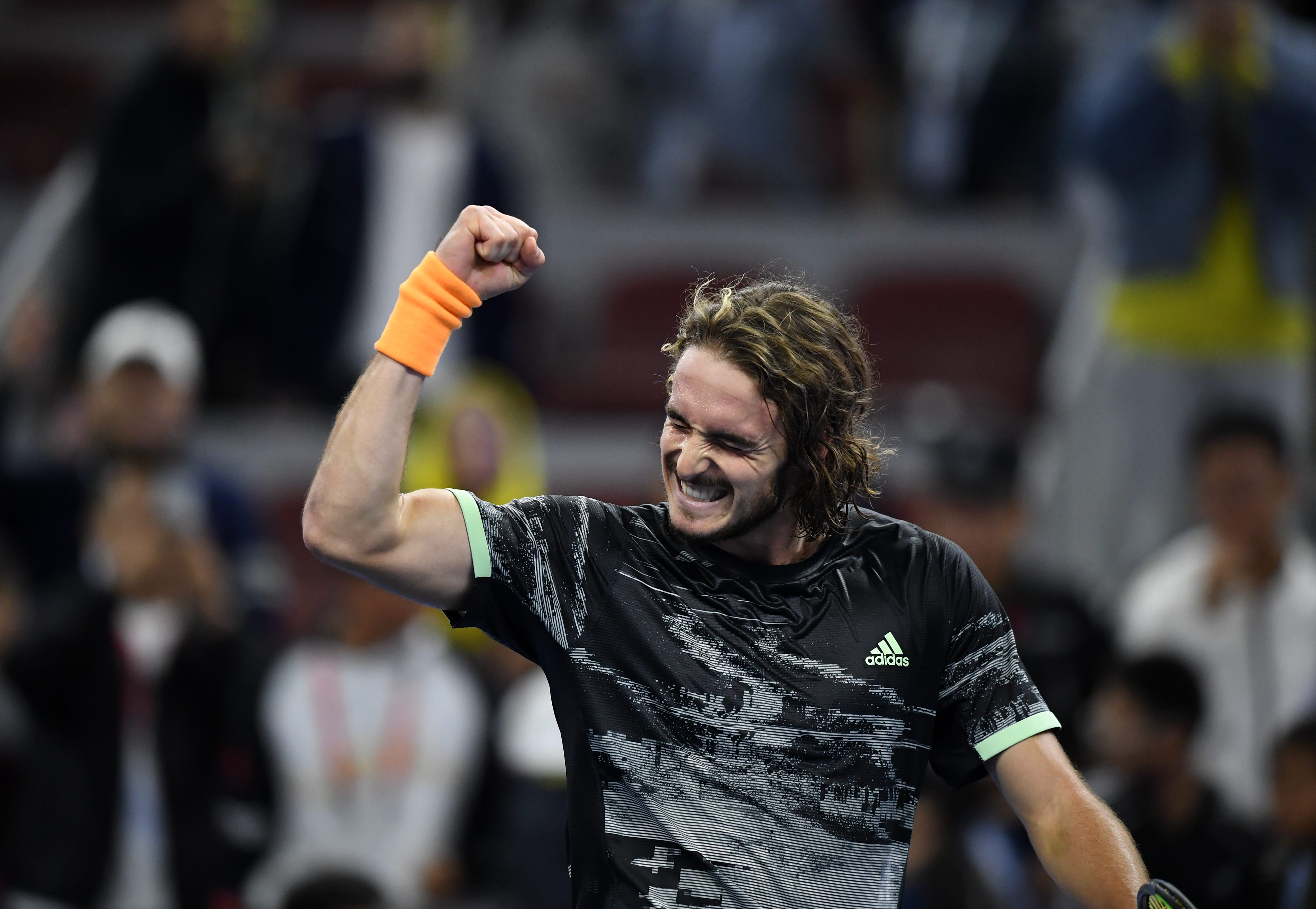 欧洲网球队翻盘德国网球队,西西帕斯惊艳世界 欧洲网球队翻盘德国网球队,西西帕斯惊艳世界