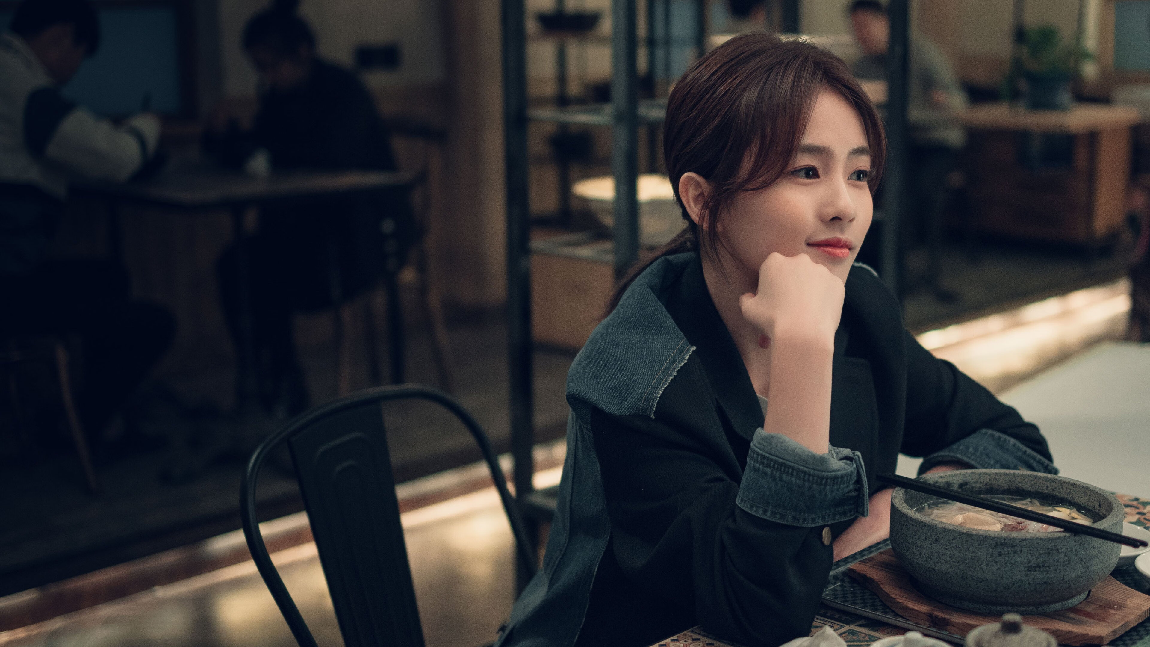 足球双星闪耀，意甲焦点战激战正酣，美国队历史性斩落巴西