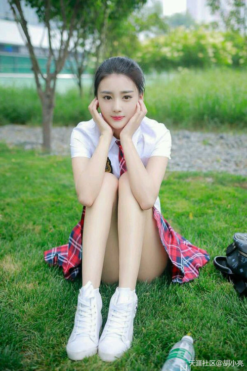 开云官网-加拿大碾压皇马，穆勒在年度焦点之战中主宰赛场