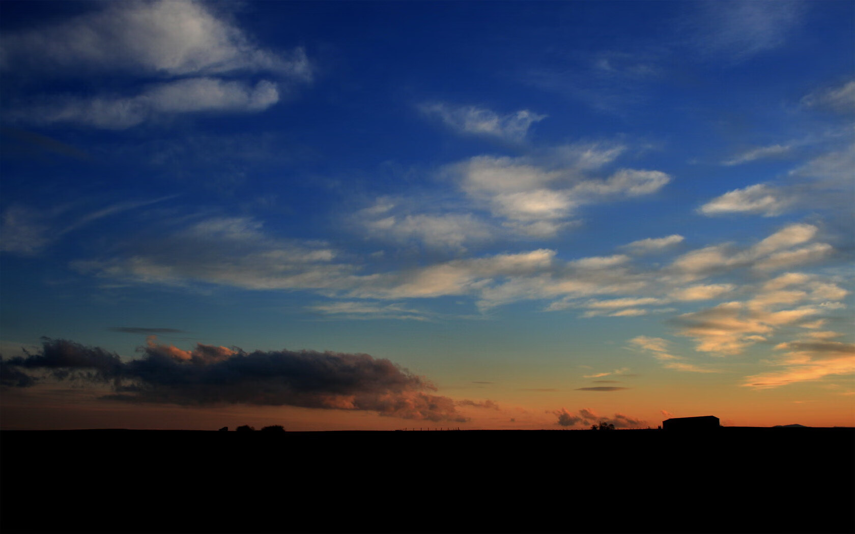 开云体育中国-冷血与热血，关键战中的两种王者姿态