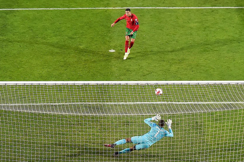 开云平台-阿根廷力克玻利维亚，布鲁诺完成里程碑